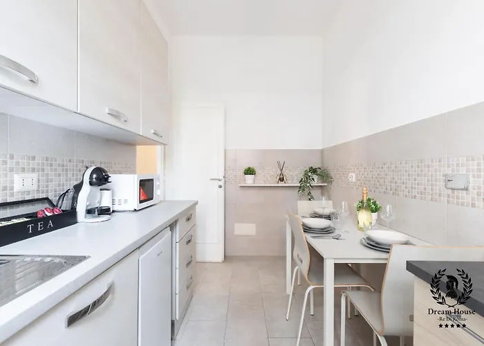 Dream House Re Di - 50mt To Metro Station, Position, 4pax, 2bdr * Roma